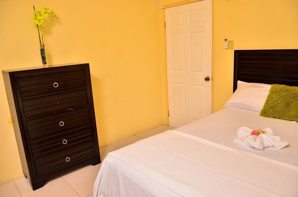 Kingston Sunset Guest Apartment I מראה חיצוני תמונה