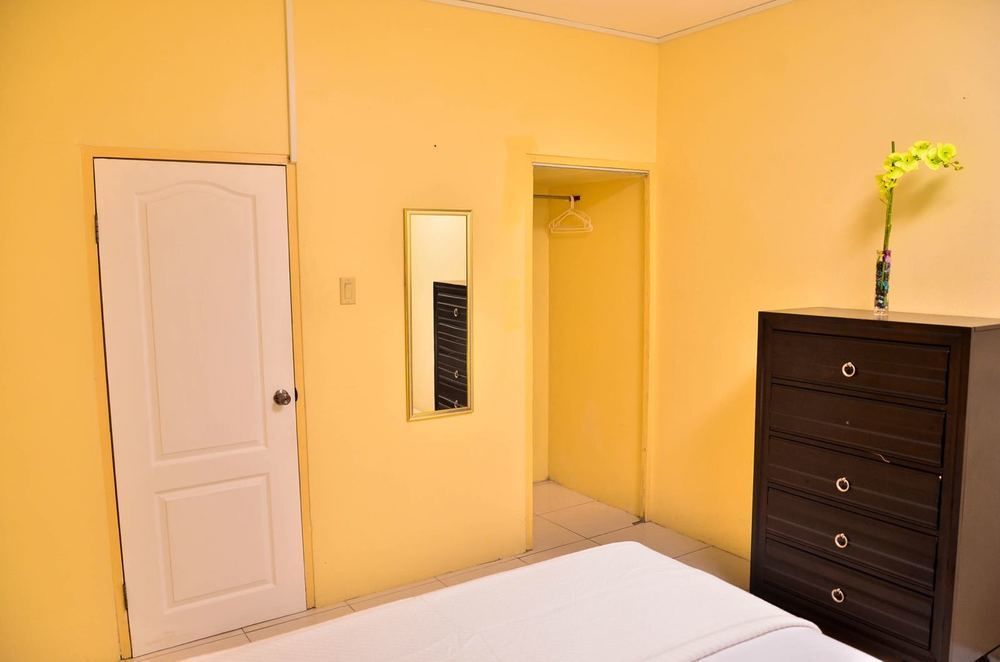 Kingston Sunset Guest Apartment I מראה חיצוני תמונה
